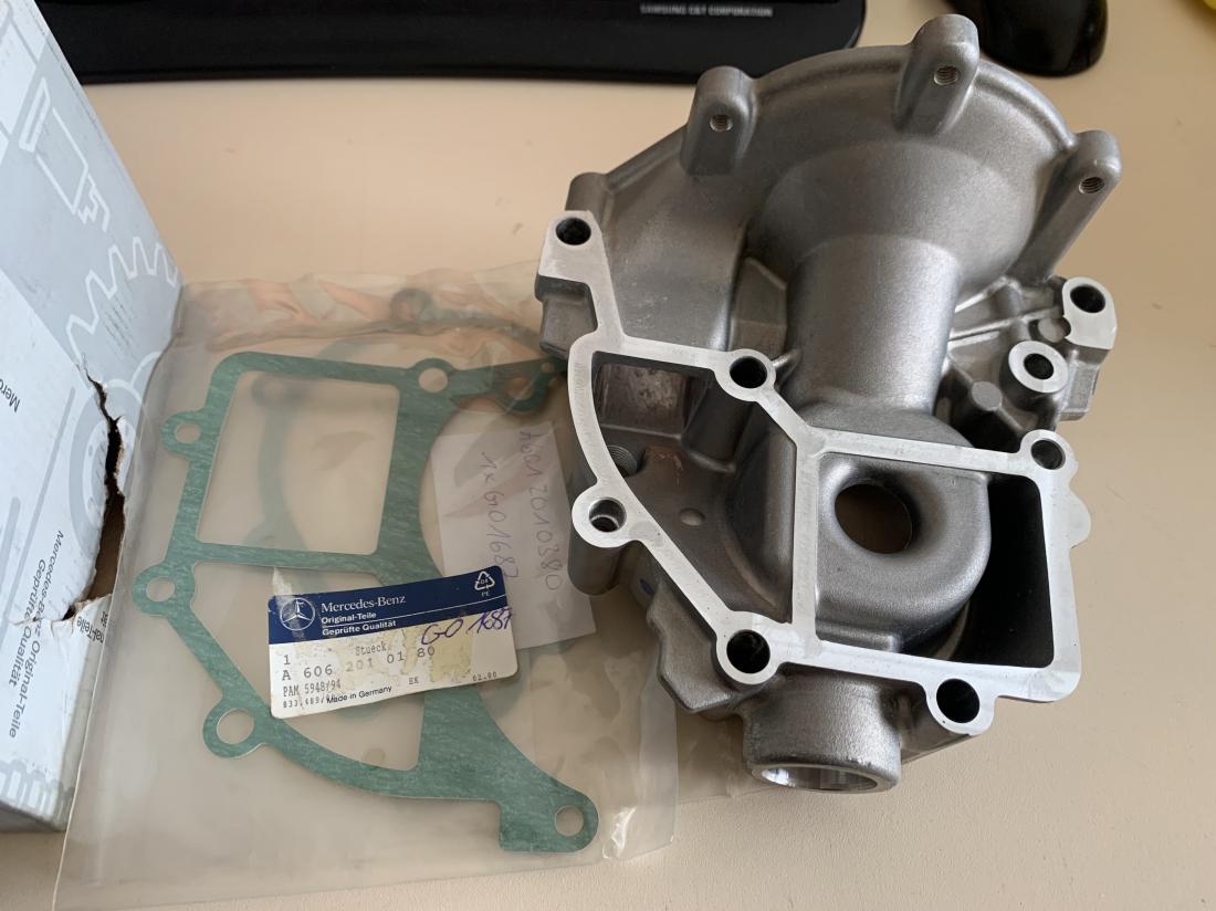 Купити Корпус насоса водяного оригінал до Tesla | A6032010301